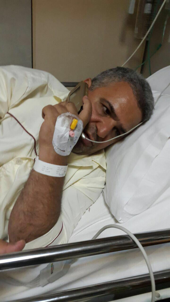 عکس/حاج ابراهیم رهبر روی تخت بیمارستان