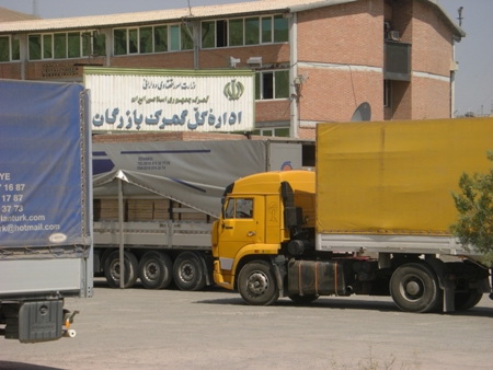آتش زدن کامیون ایرانی در ترکیه/ مرز بازرگان بسته شد